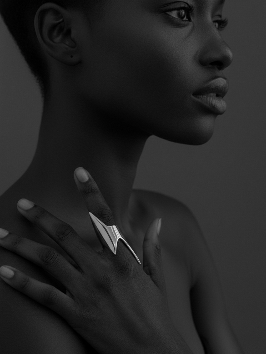 Anillo Éclair de Maramz: Diseño de autor y arte portable